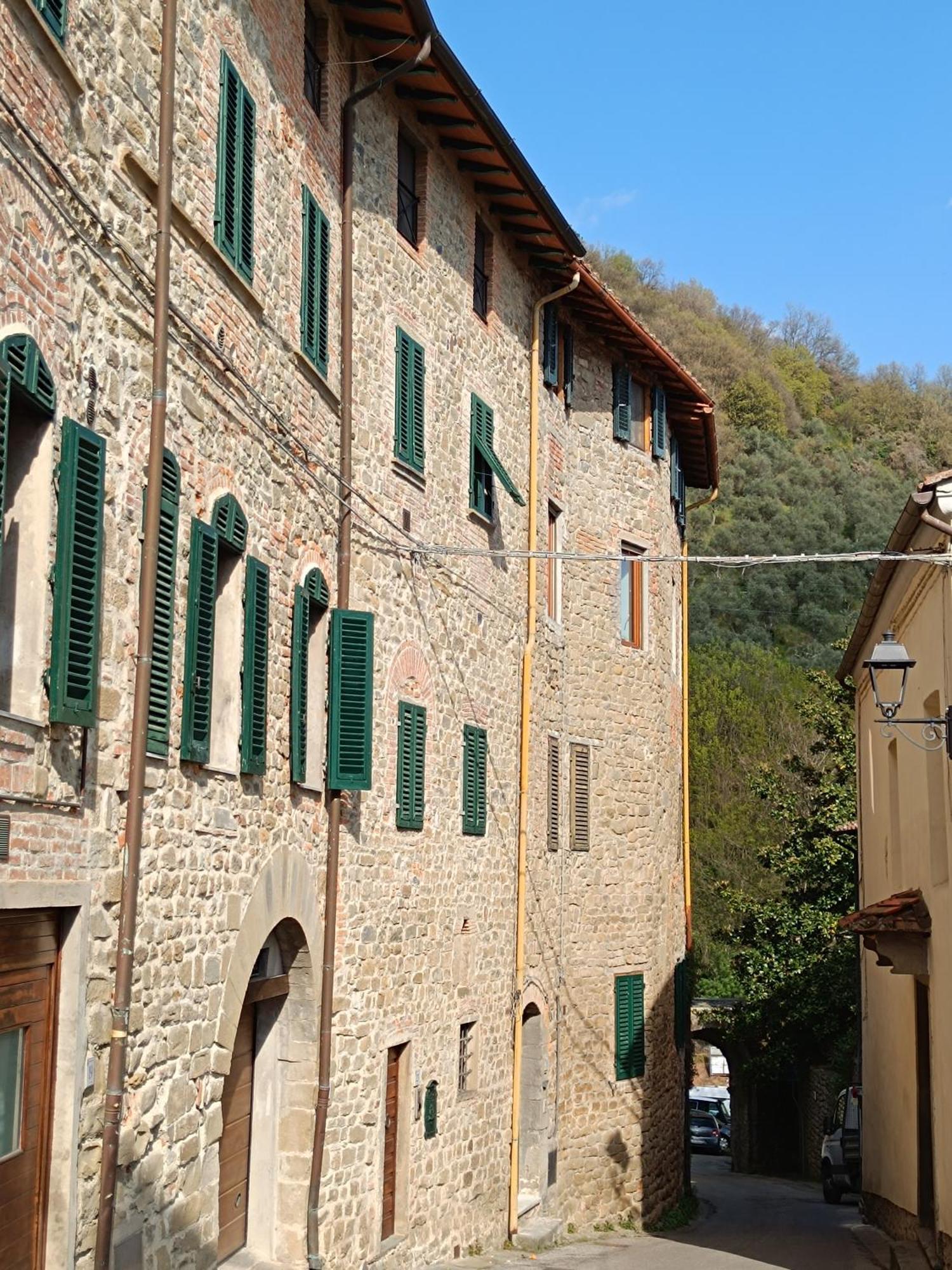 Castle Apartment Aga Uzzano Экстерьер фото